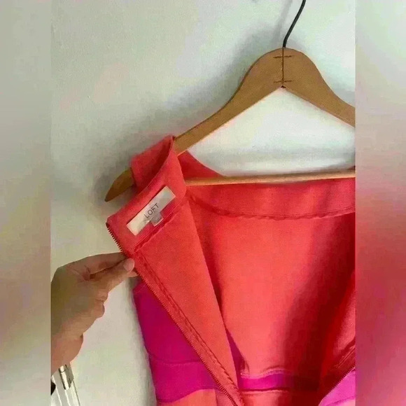 Coral and pink Ann Taylor LOFT dress fitted and stretchy fabric size 4 - Picture 13 of 16